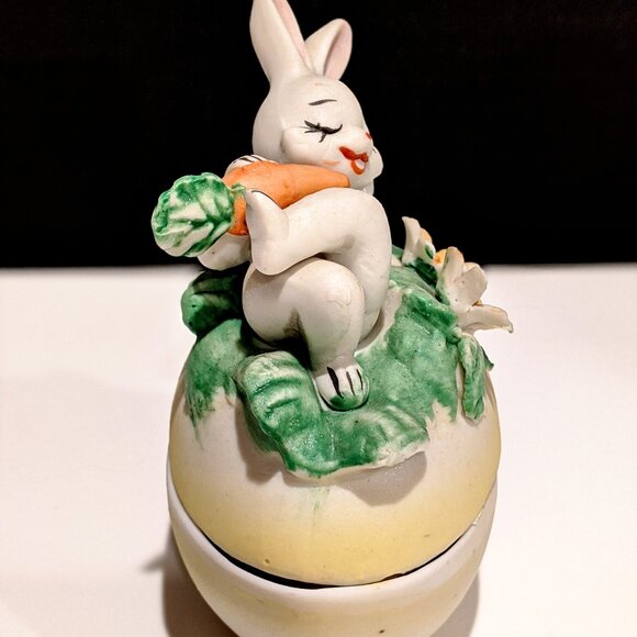 Lefton Ceramic Bunny in Flowers Trinket Box - Picture 4 of 7